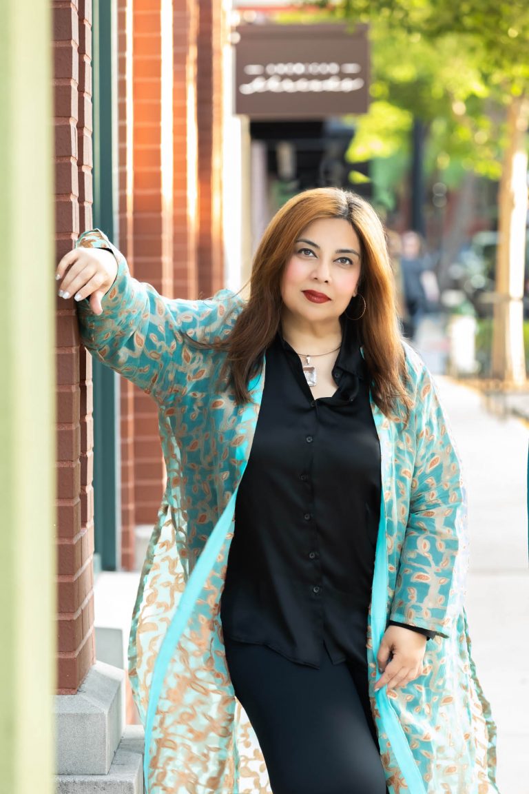 Dallas Portrait Photographer | Lifestyle, Headshot, Business, Profile, DFW | FarahJ Photography