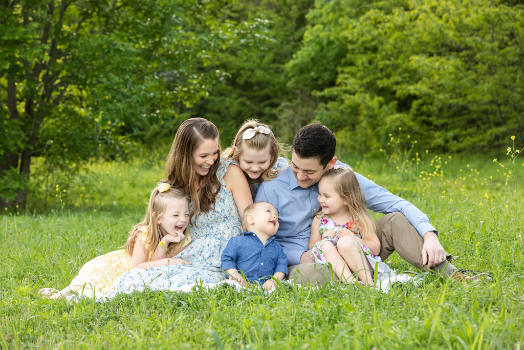 FarahJ Photography | Dallas Fort Worth Photographer | Senior Portraits, Couples, Family, Headshots, & More