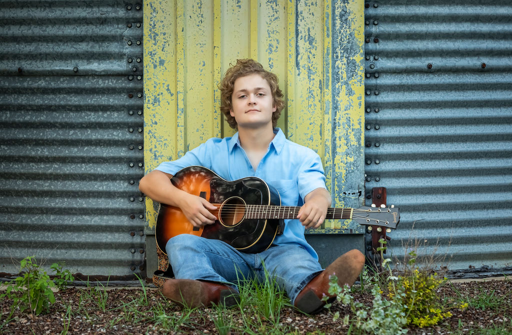 FarahJ Photography | Dallas Fort Worth Photographer | Senior Portraits, Couples, Family, Headshots, & More