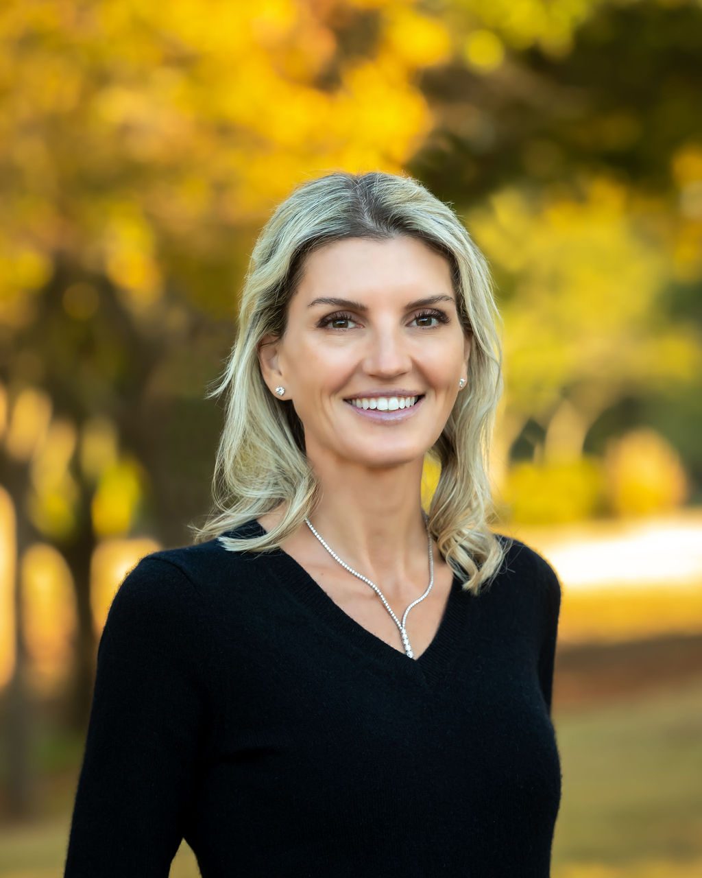 Dallas Portrait Photographer | Lifestyle, Headshot, Business, Profile, DFW| FarahJ Photography