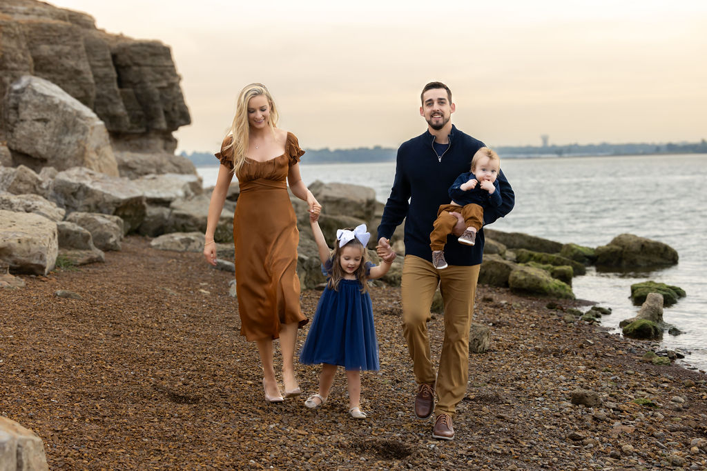 FarahJ Photography | Dallas Ft Worth Portriat Photographer | Grapevine Family & Kids Pictures