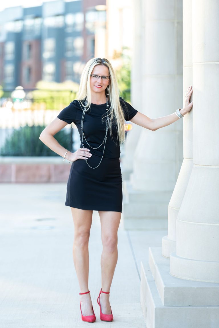 Dallas Portrait Photographer | Lifestyle, Headshot, Business, Profile, DFW | FarahJ Photography